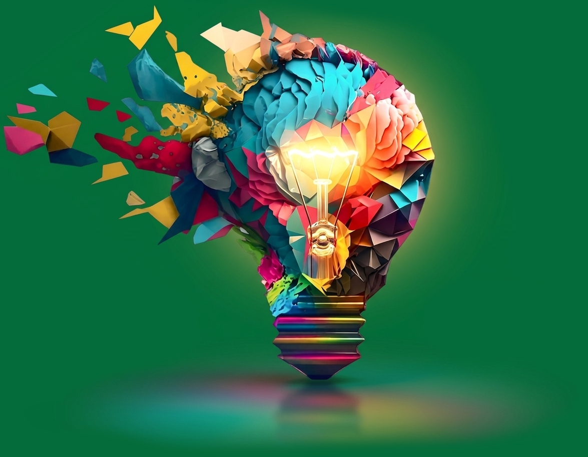 Một bóng đèn được tạo hình nghệ thuật với màu sắc sặc sỡ và hoa văn đa dạng, trên nền màu xanh.